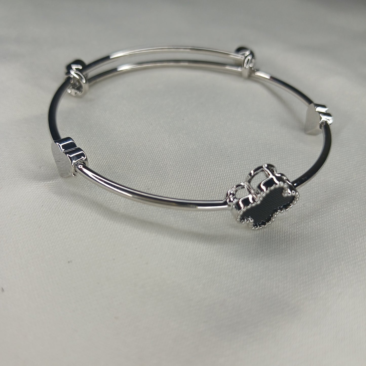 Elegant Clover Jewelry Set – Stainless Steel with Black Enamel