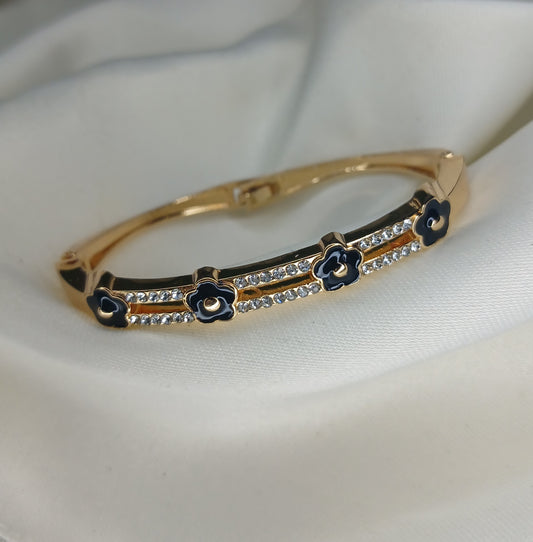 Elegant Floral Bracelet - Gold & Silver