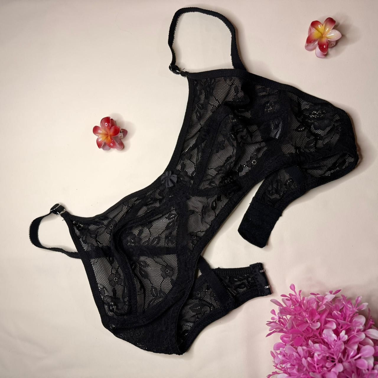 Premium Floral Net/Lace Comfort Bra – Full Coverage Wireless