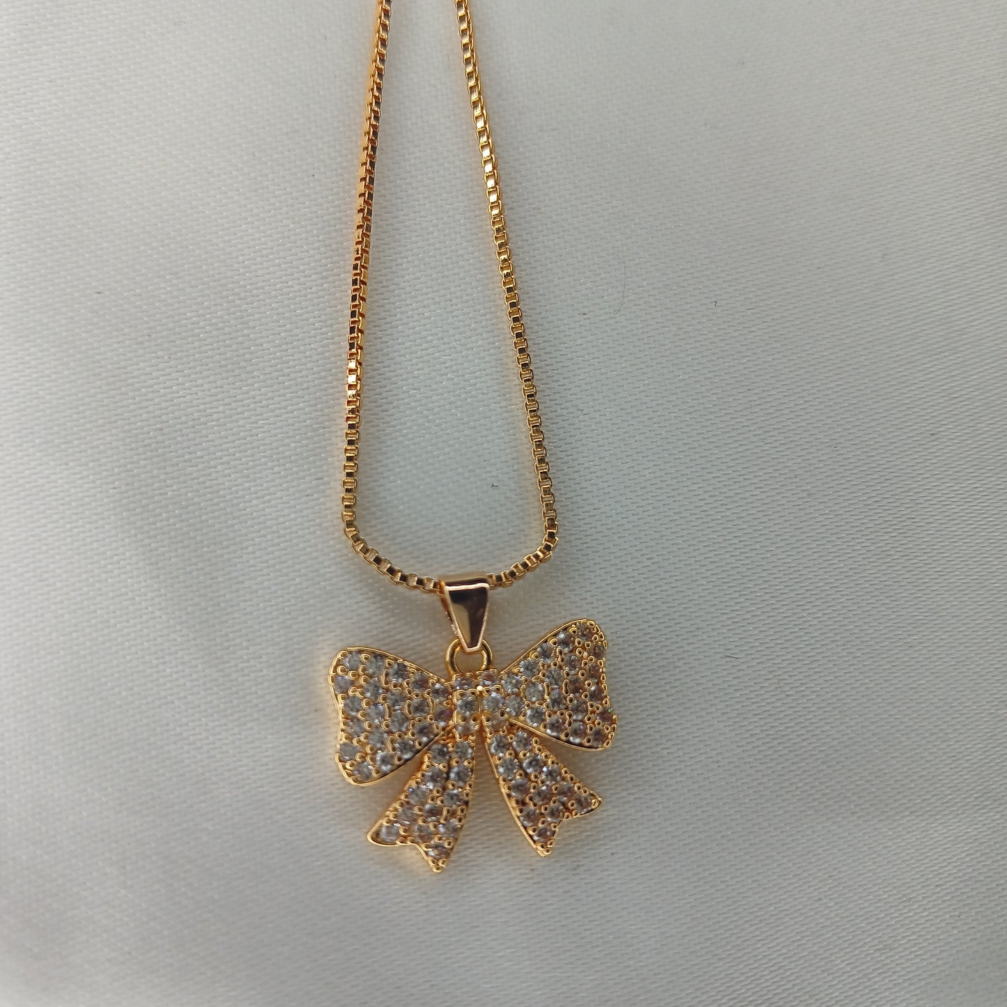 Bow Jewelry Set – Dazzling Necklace & Earrings