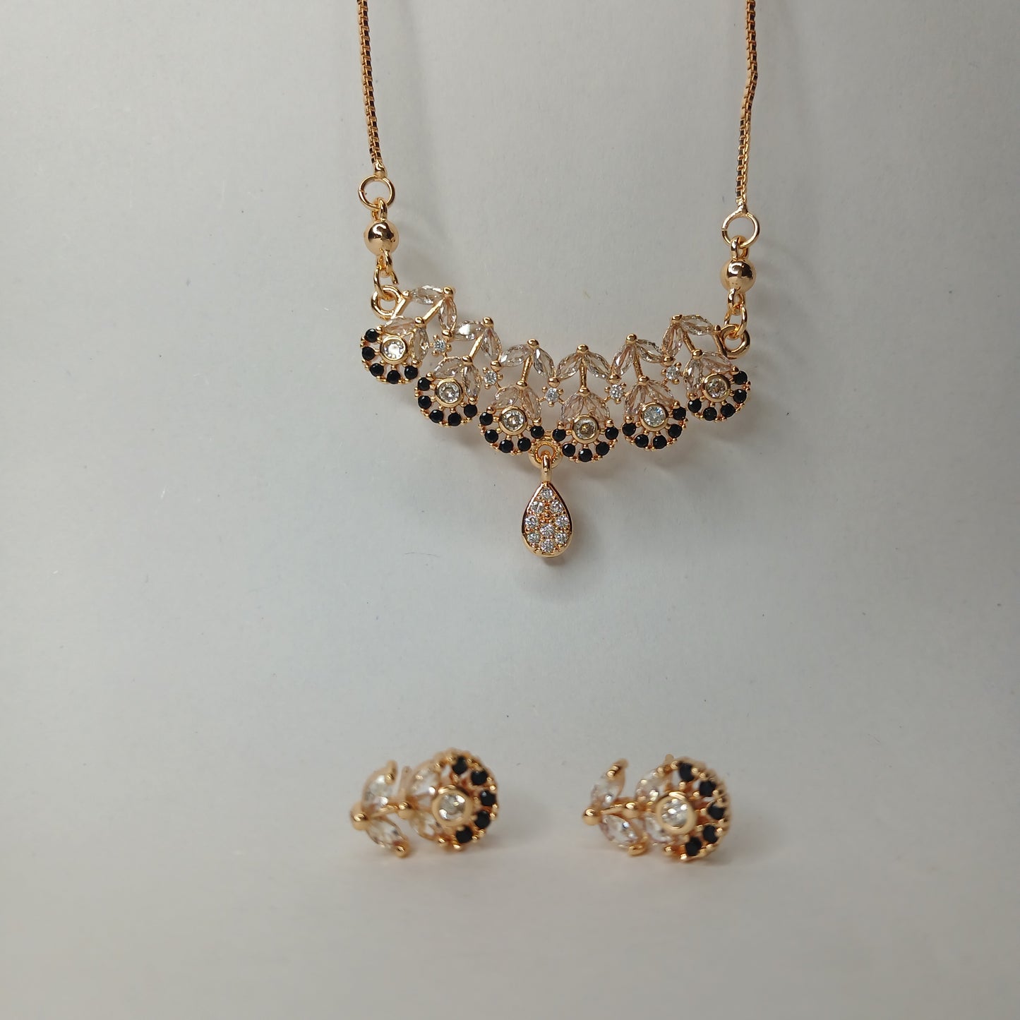 Artificial Necklace and Earrings set