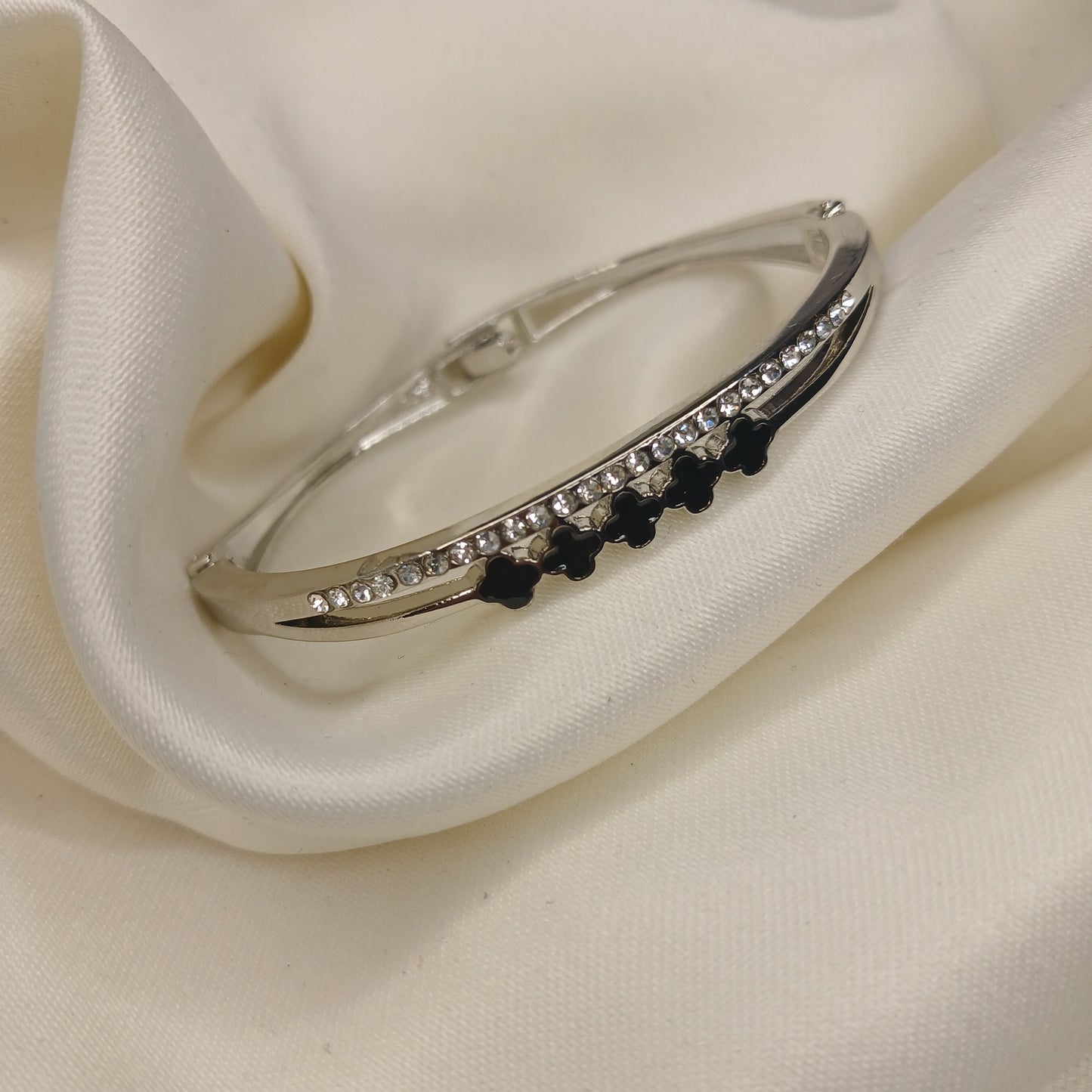 Premium Artificial Bangles