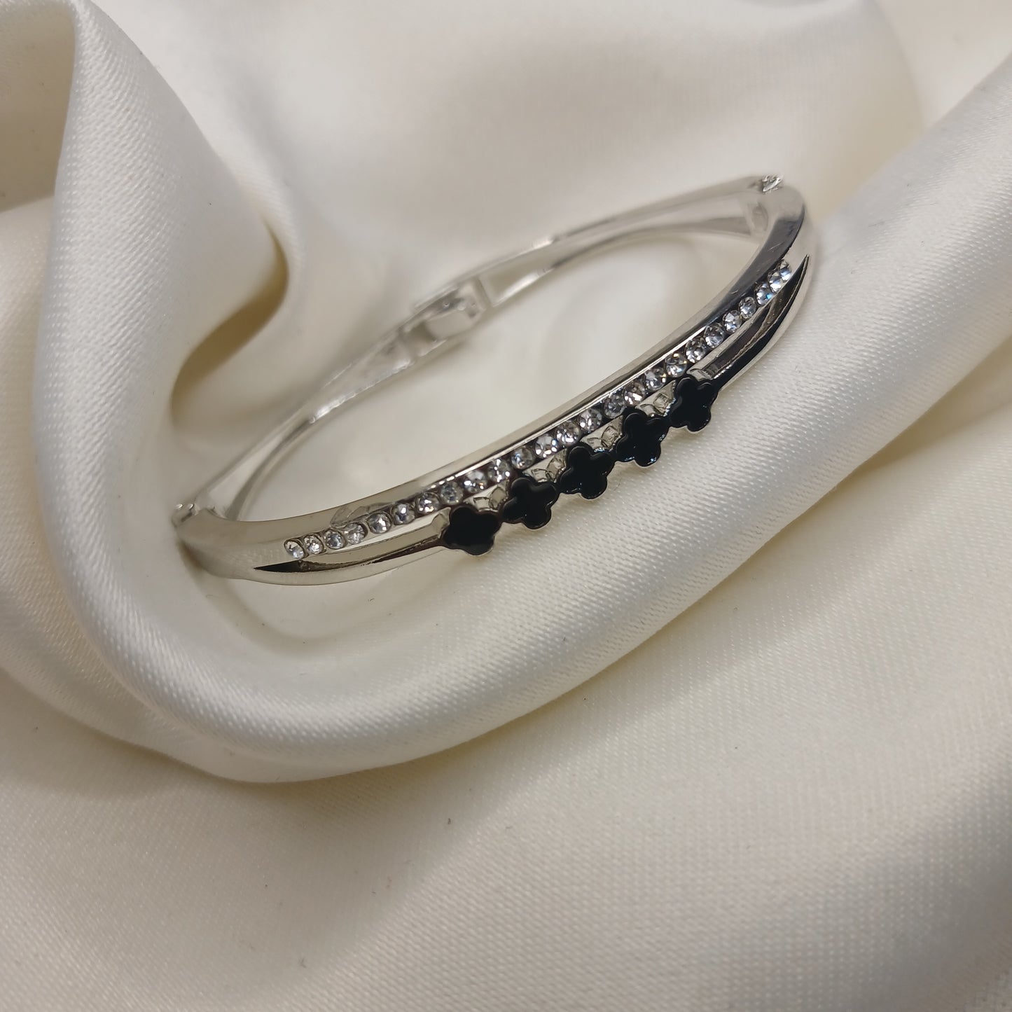 Premium Artificial Bangles