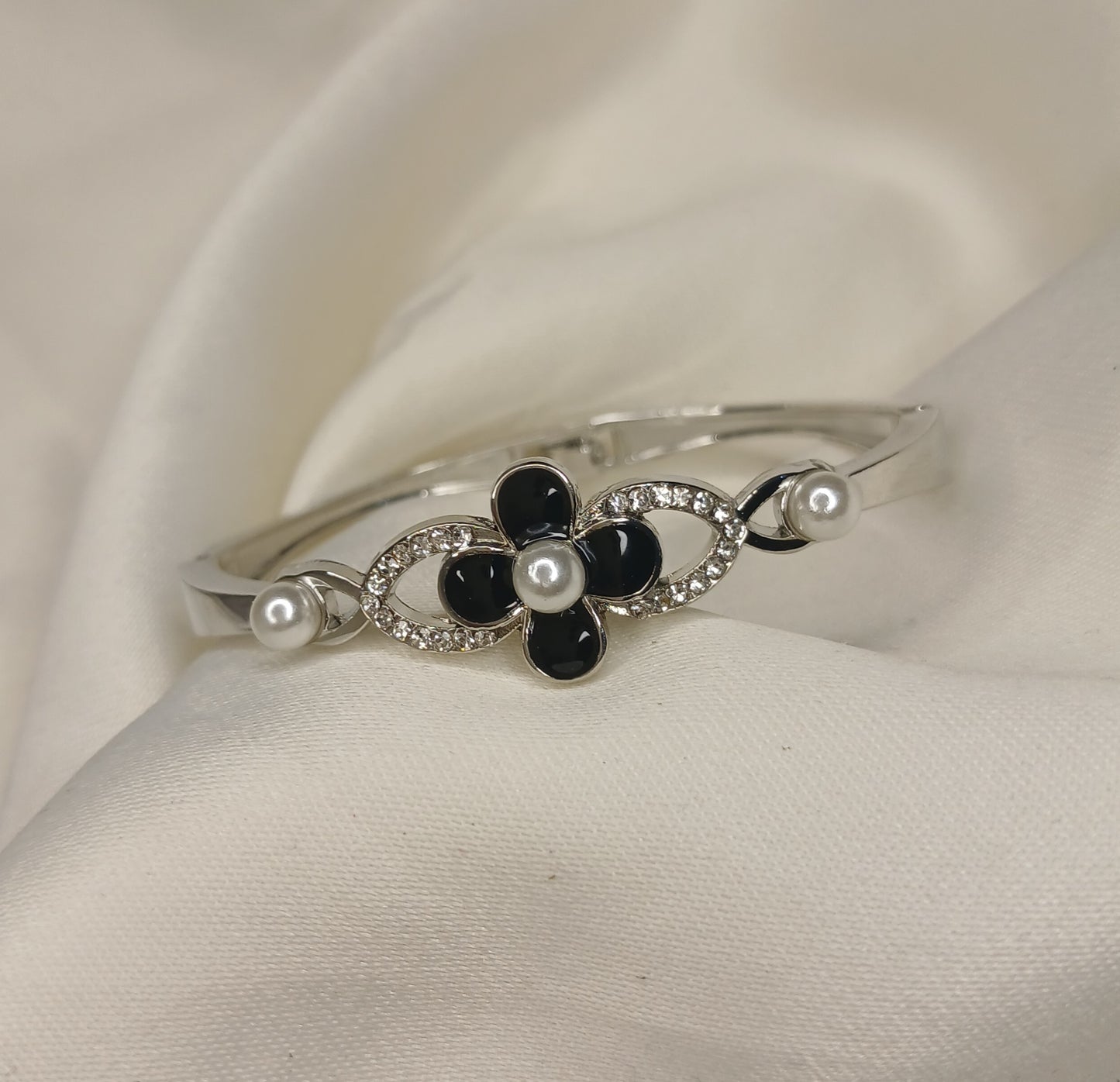 Floral Pearl & Crystal Bracelet