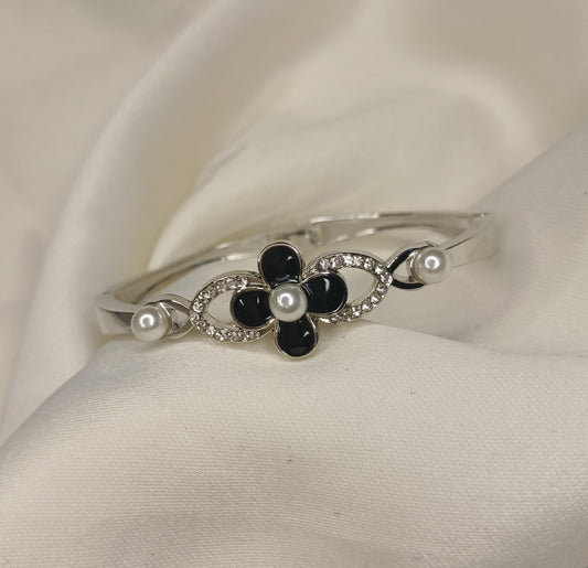Floral Pearl & Crystal Bracelet