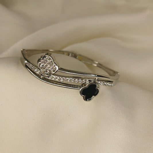 Elegant Clover Bracelet with Crystal Accents