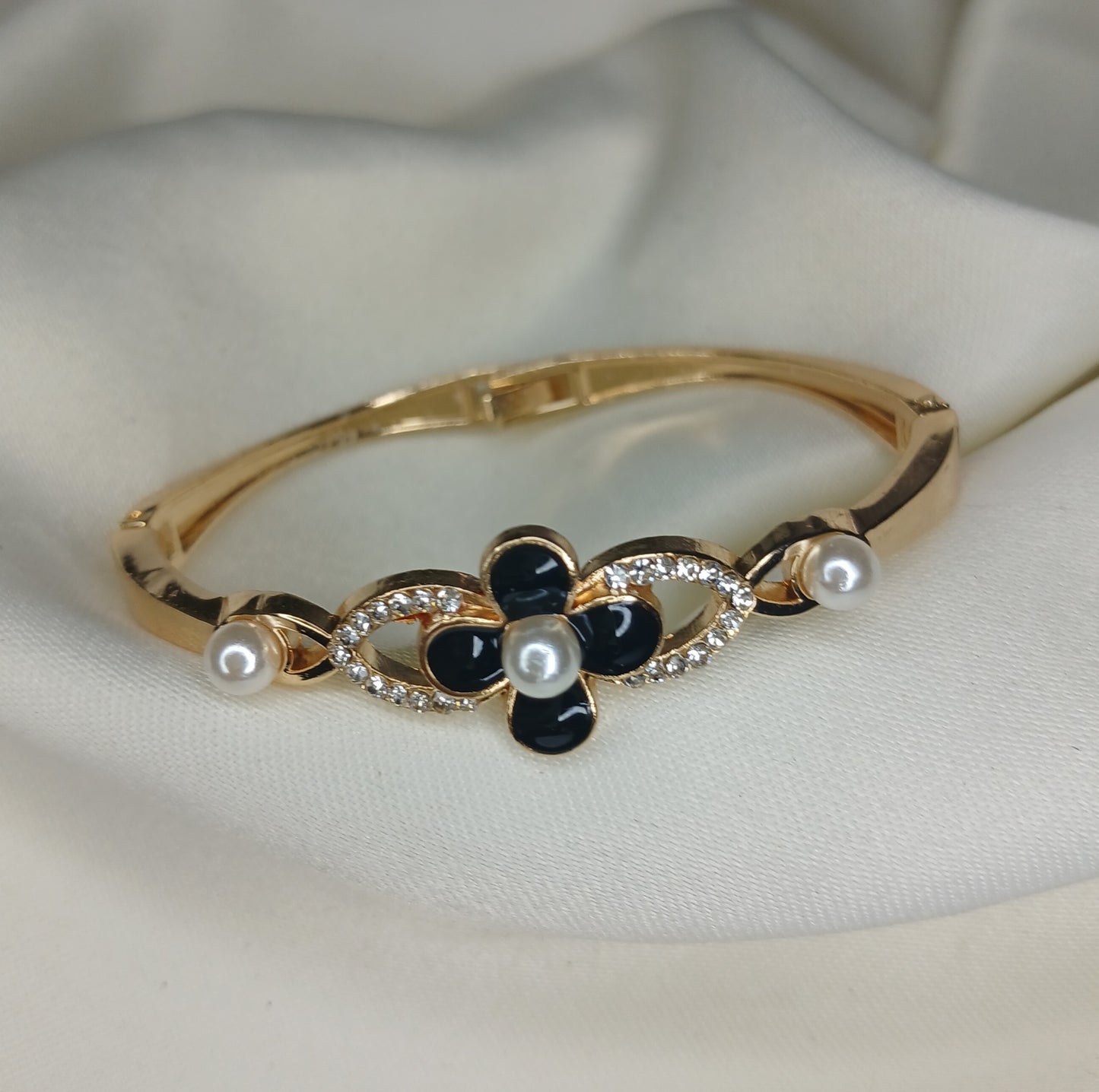 Floral Pearl & Crystal Bracelet