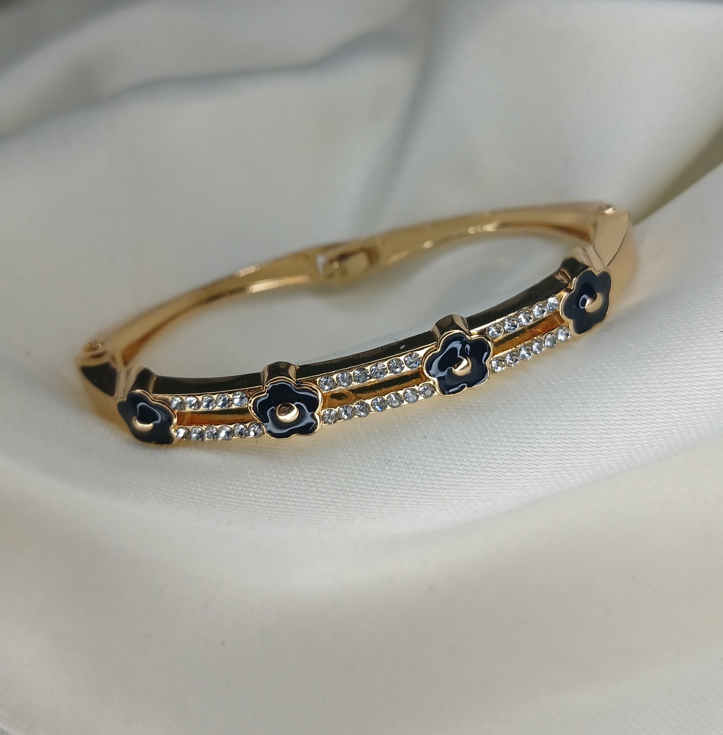 Elegant Floral Bracelet - Gold & Silver