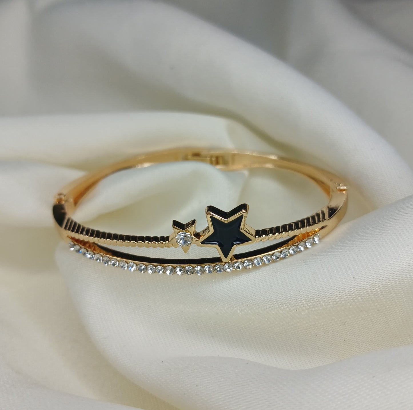 Shining Star Bangle Bracelet – Silver & Gold