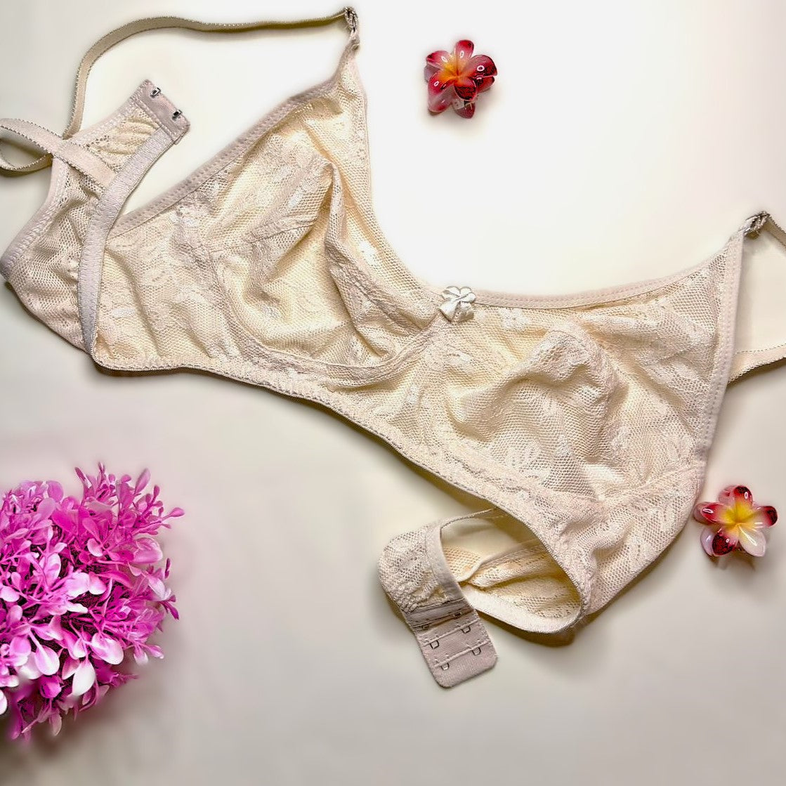 Premium Floral Net/Lace Comfort Bra – Full Coverage Wireless