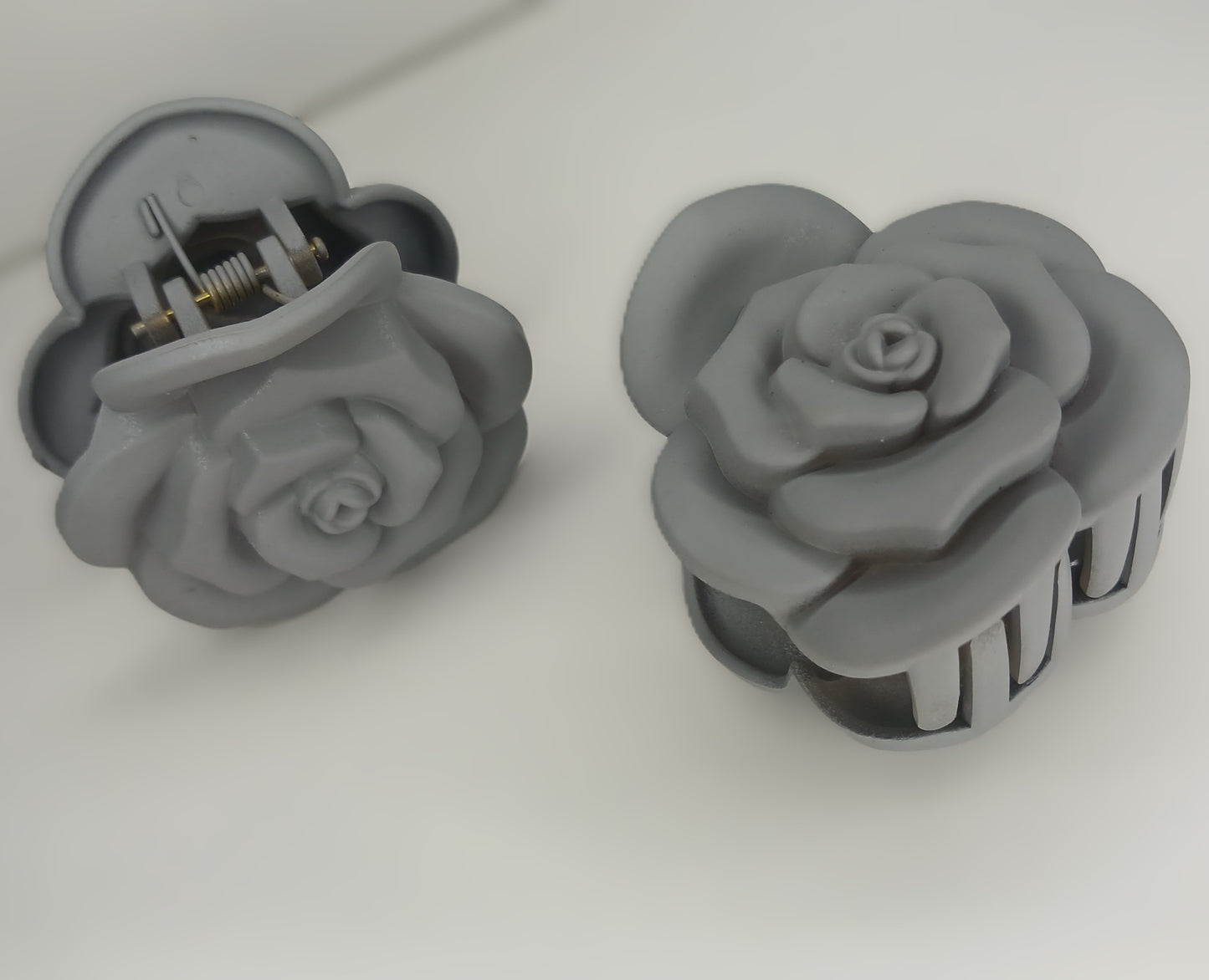 Matte Rose Flower Claw Clip – 3D Floral Design