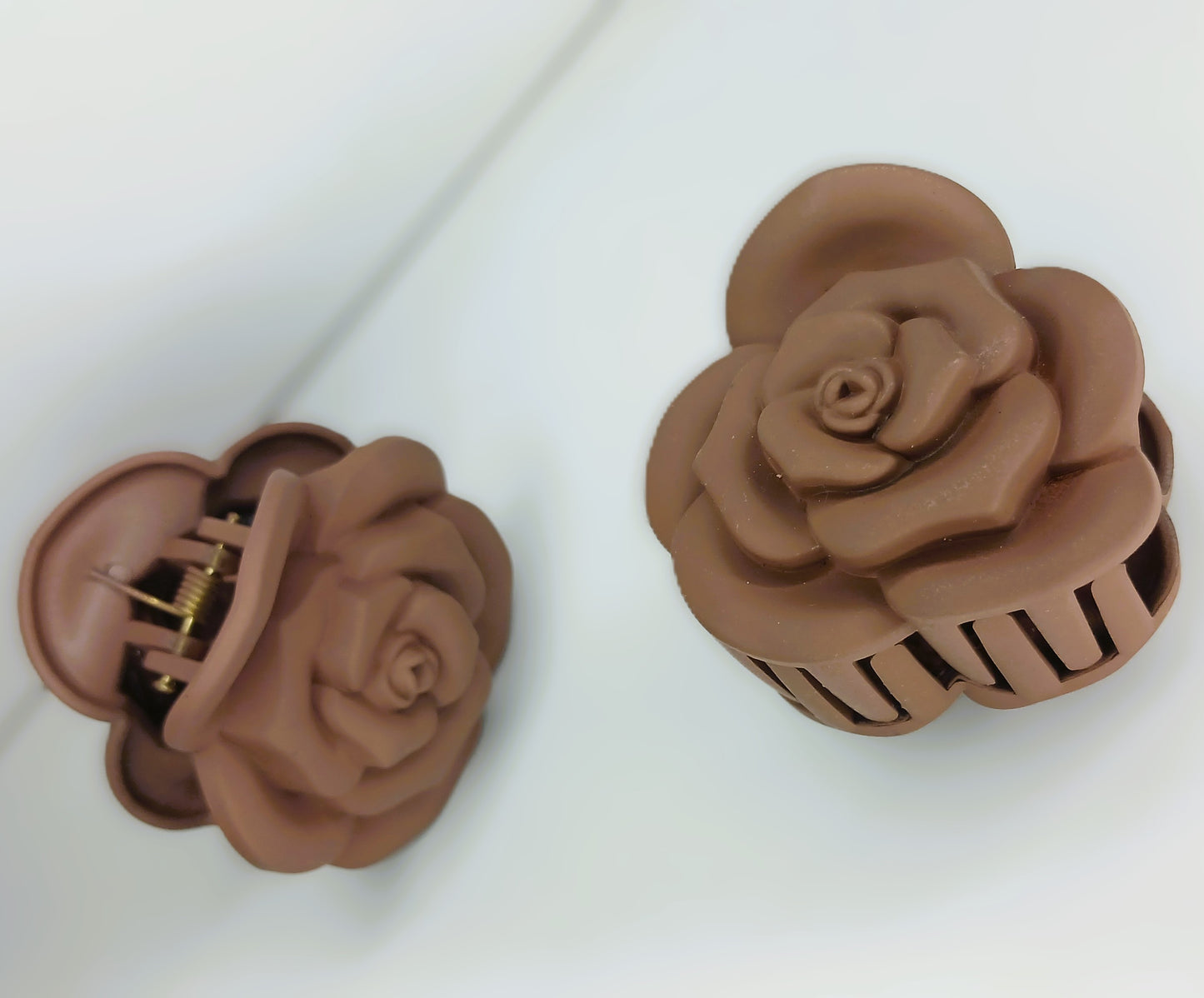 Matte Rose Flower Claw Clip – 3D Floral Design