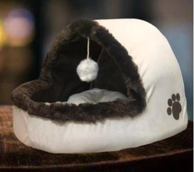 LuxVelvet Heated Pet House - Soft & Cozy Winter Retreat for Cats and Dogs