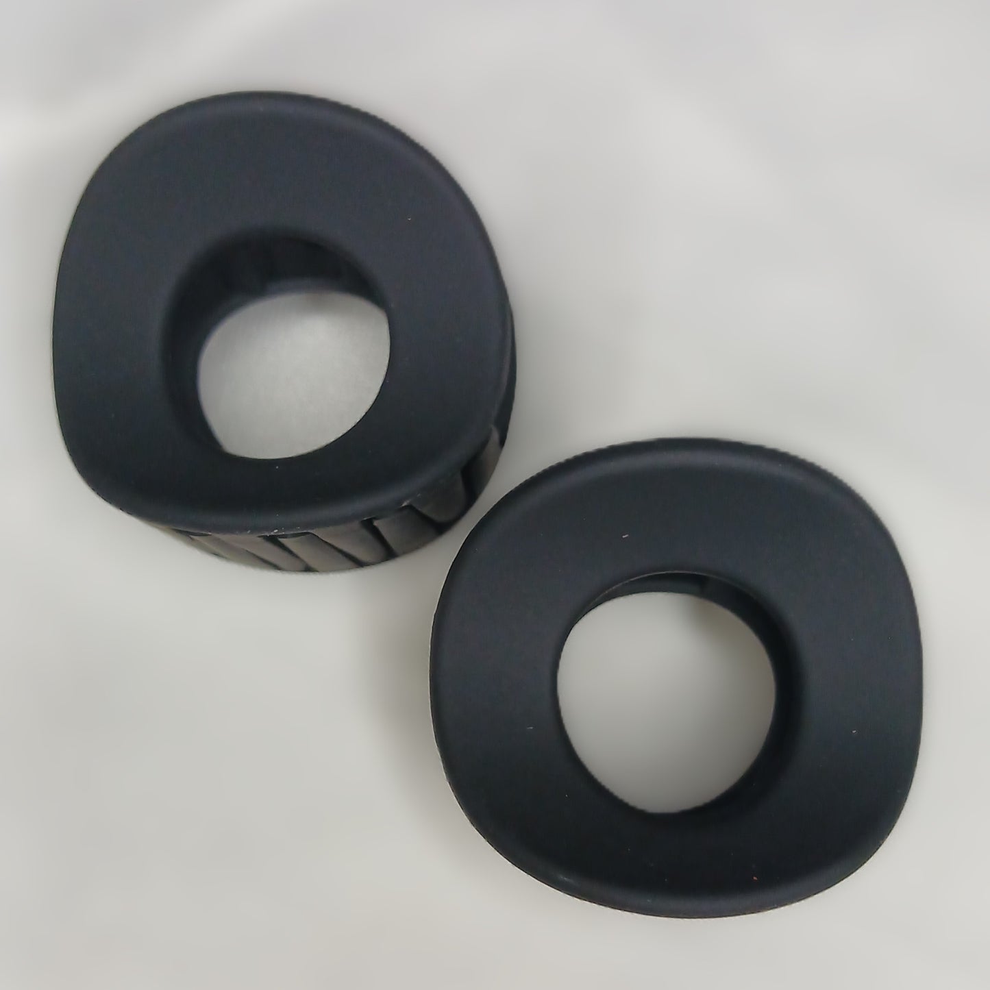 Mini Donut Hair Claw Clips – Matte & Glossy